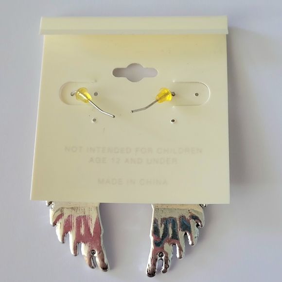 Cato Patriotic Wing Earrings - Picture 3 of 3